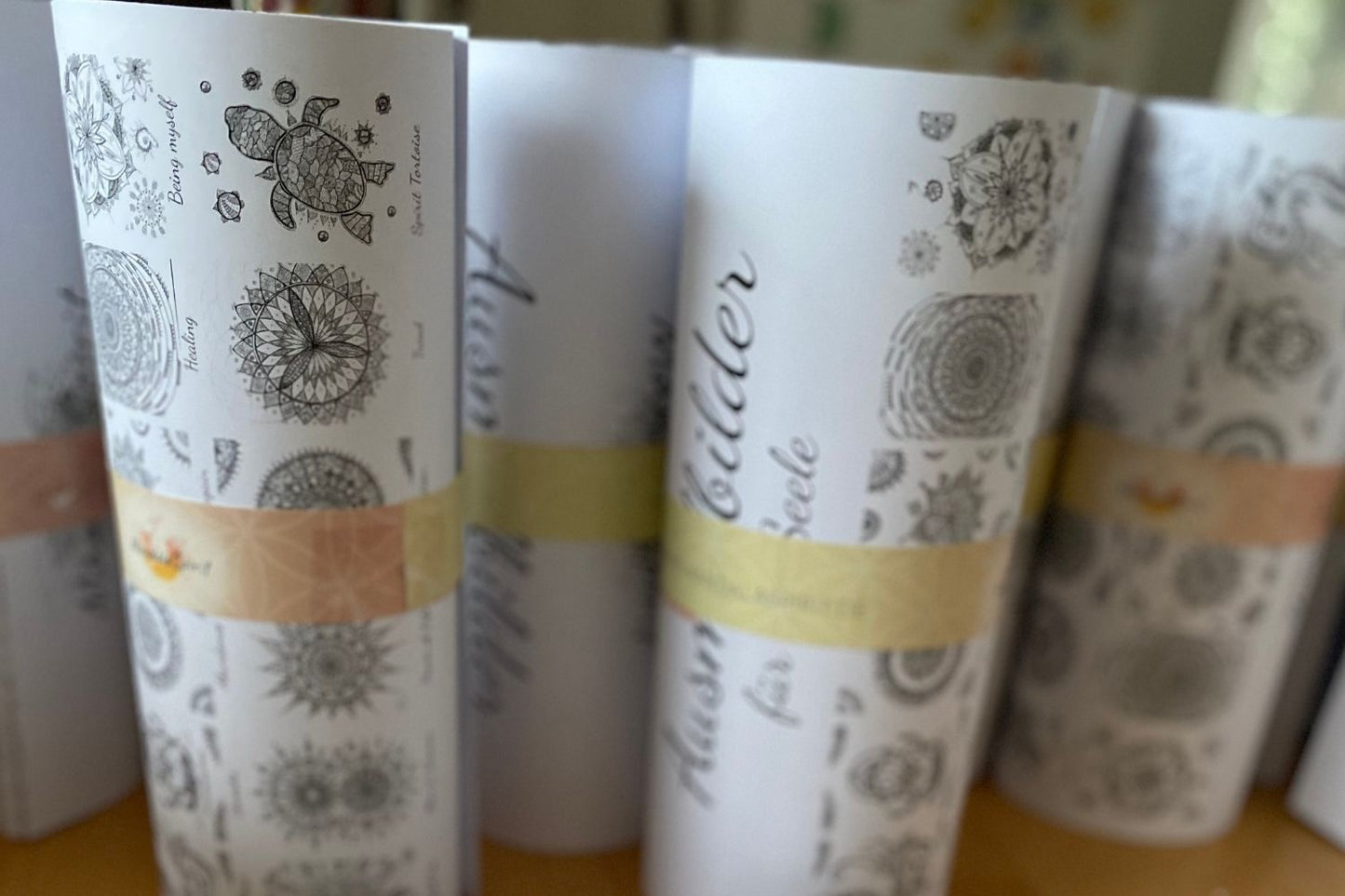 Ausmalbilder für die Seele - Set mit 12 DinA3 Mandala und Zentangle Ausmalbildern